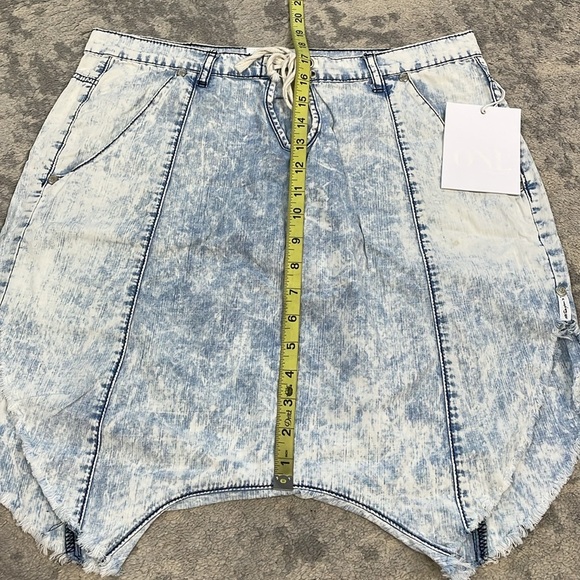 NWT One Teaspoon Luxe Harem Shorts Denim Classic Chambray Relaxed Sz 26 - Picture 13 of 16